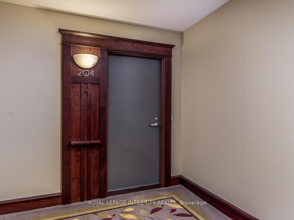 136 Darlington Private