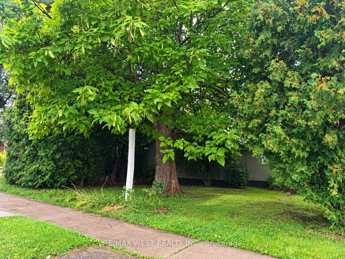 1304 Alexandra Avenue