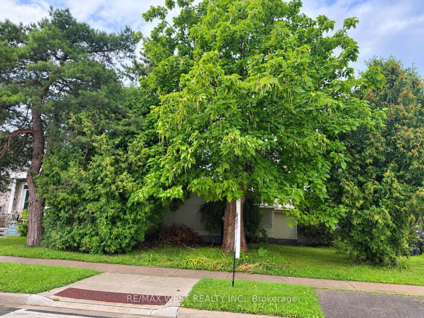 1304 Alexandra Avenue