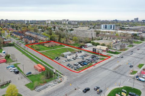 1721 Dundas Street E Mississauga ON M4L 1L7