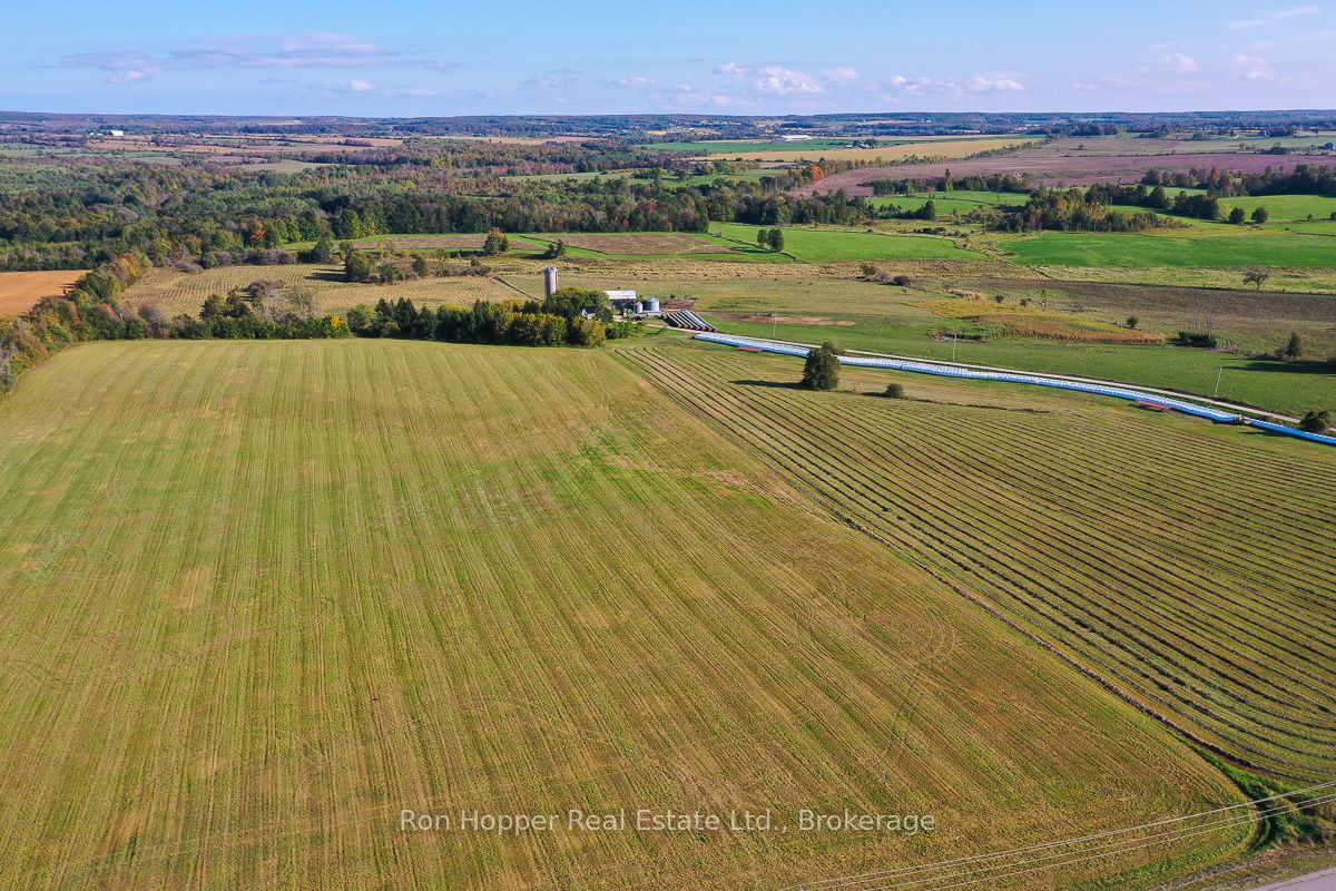 439567 Sydenham-Lakeshore Drive