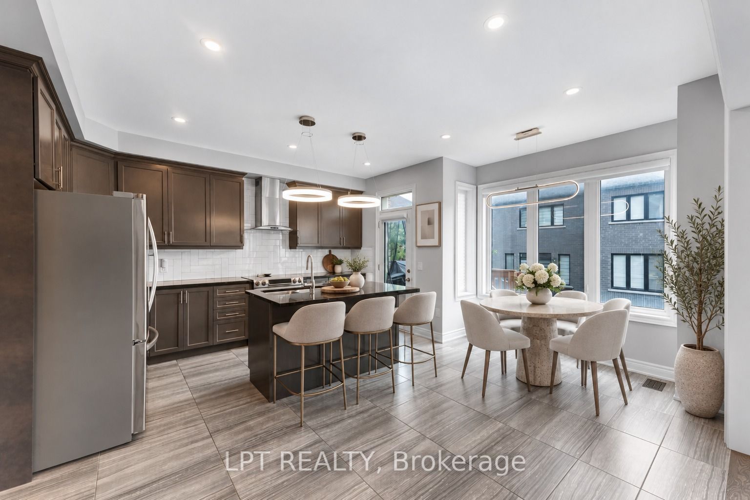33 Mondial Crescent