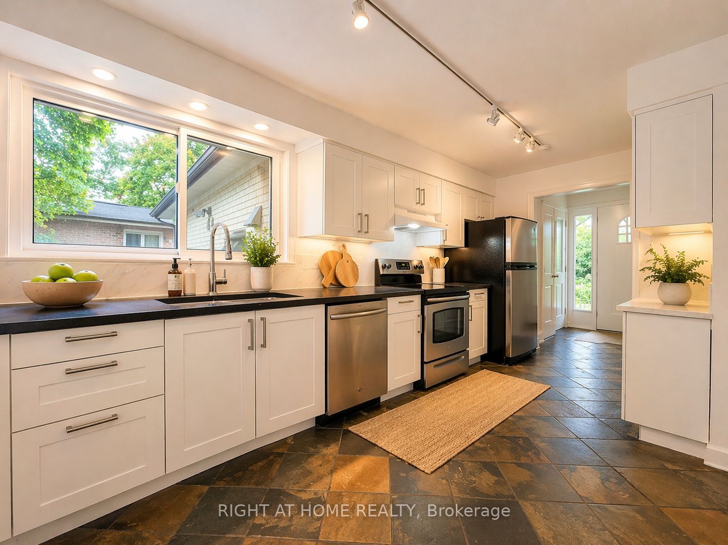 15 Foursome Crescent