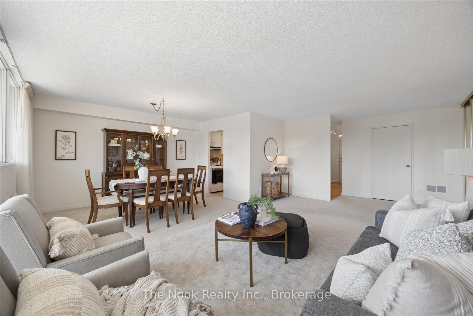 120 Elgin Street W