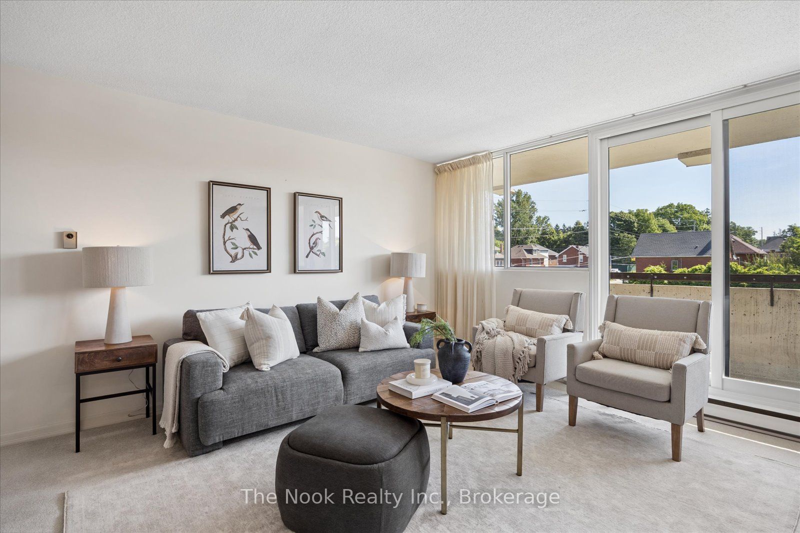 120 Elgin Street W