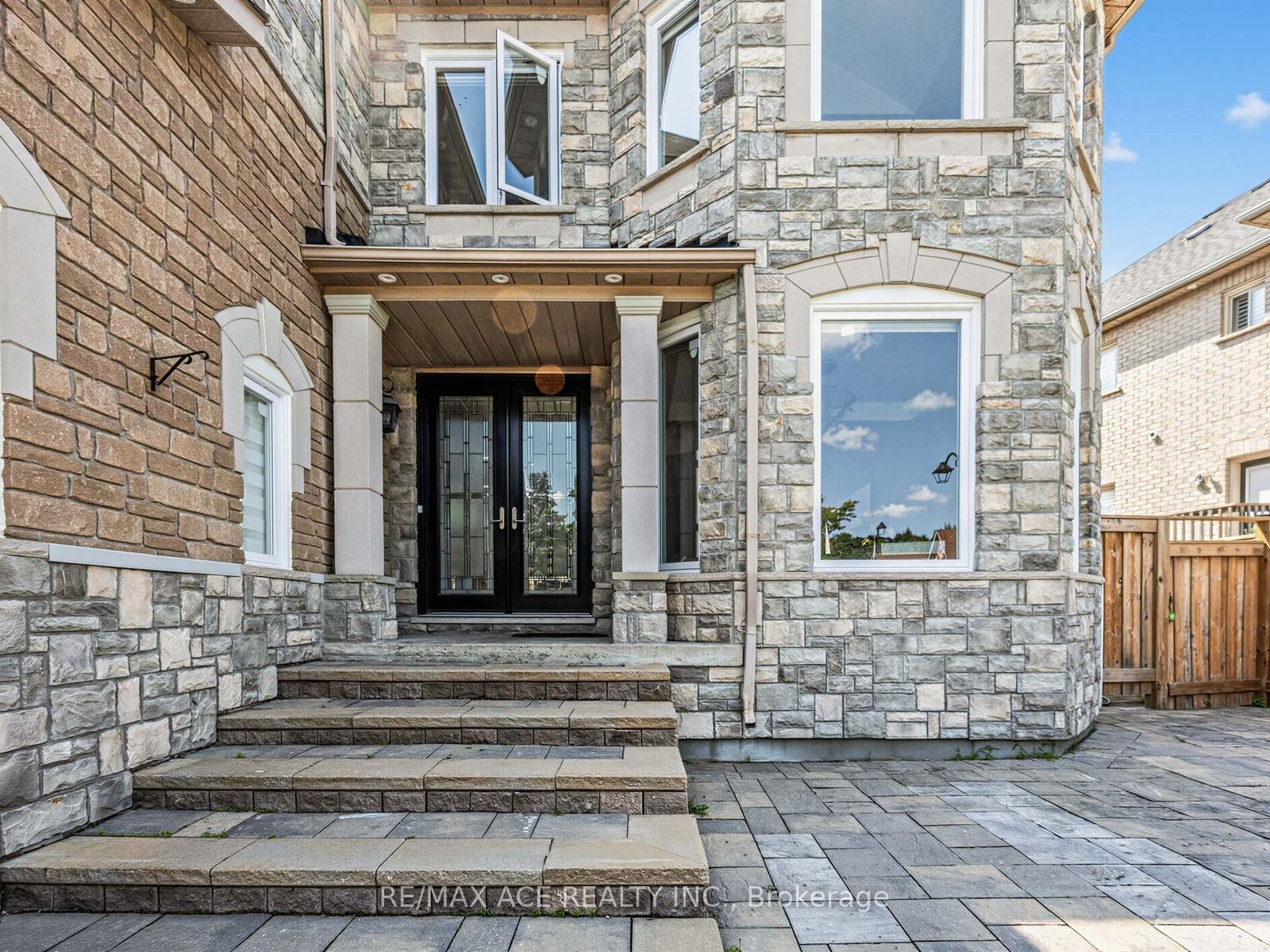2396 Southcott Road