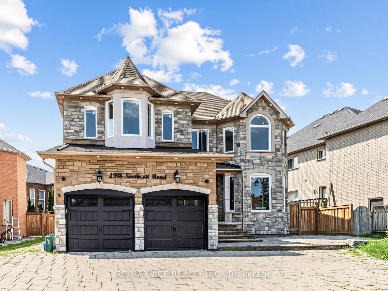2396 Southcott Road