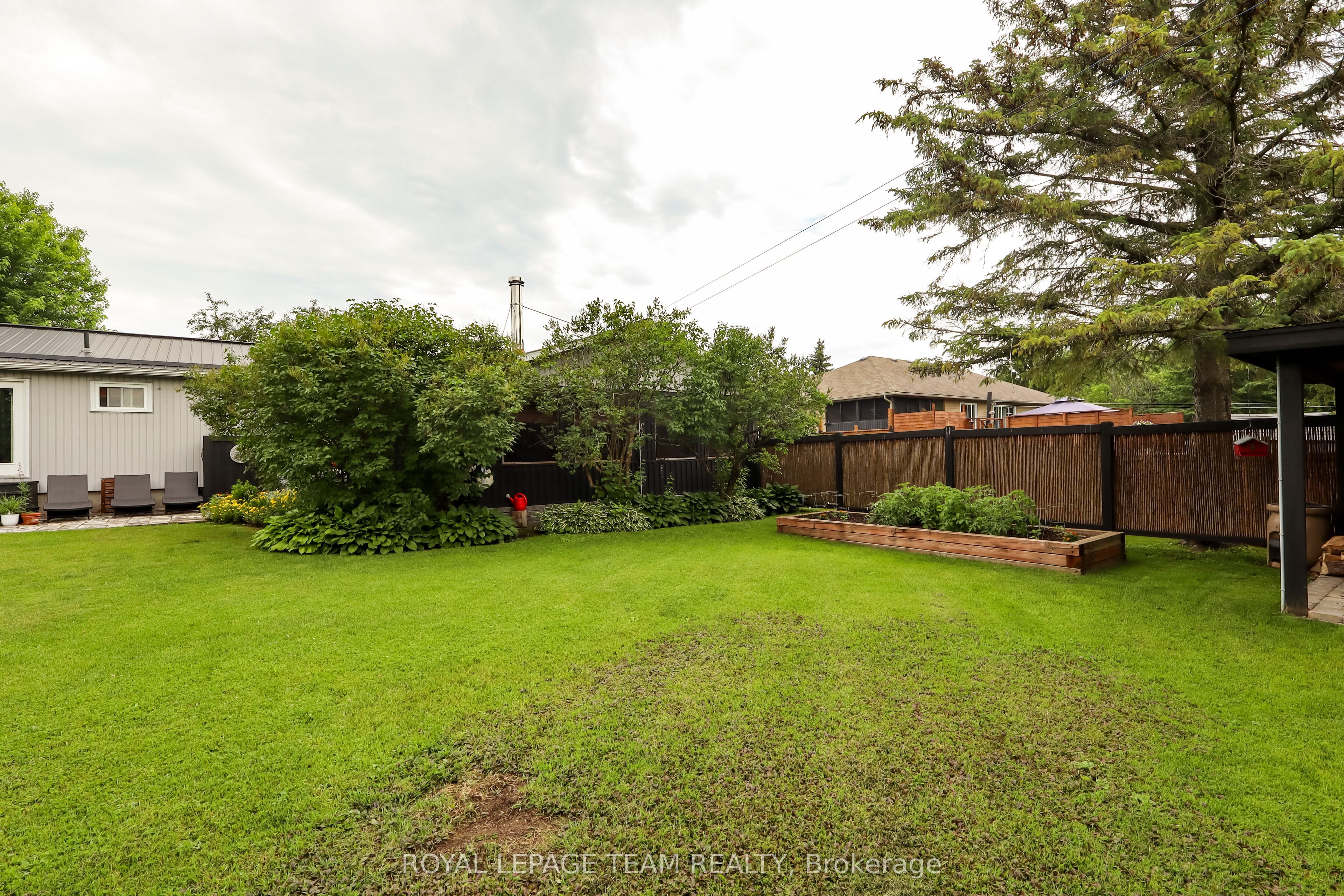 3041 Bridge Street
