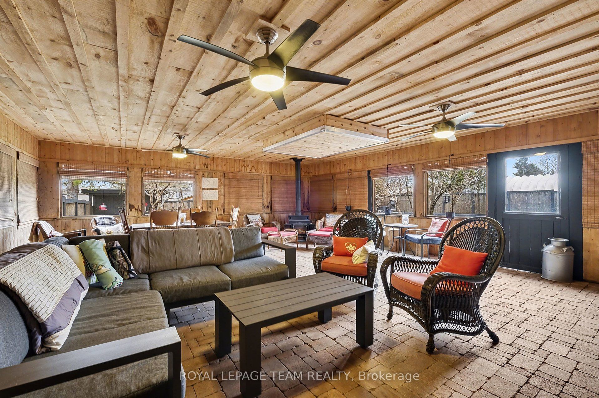 3041 Bridge Street