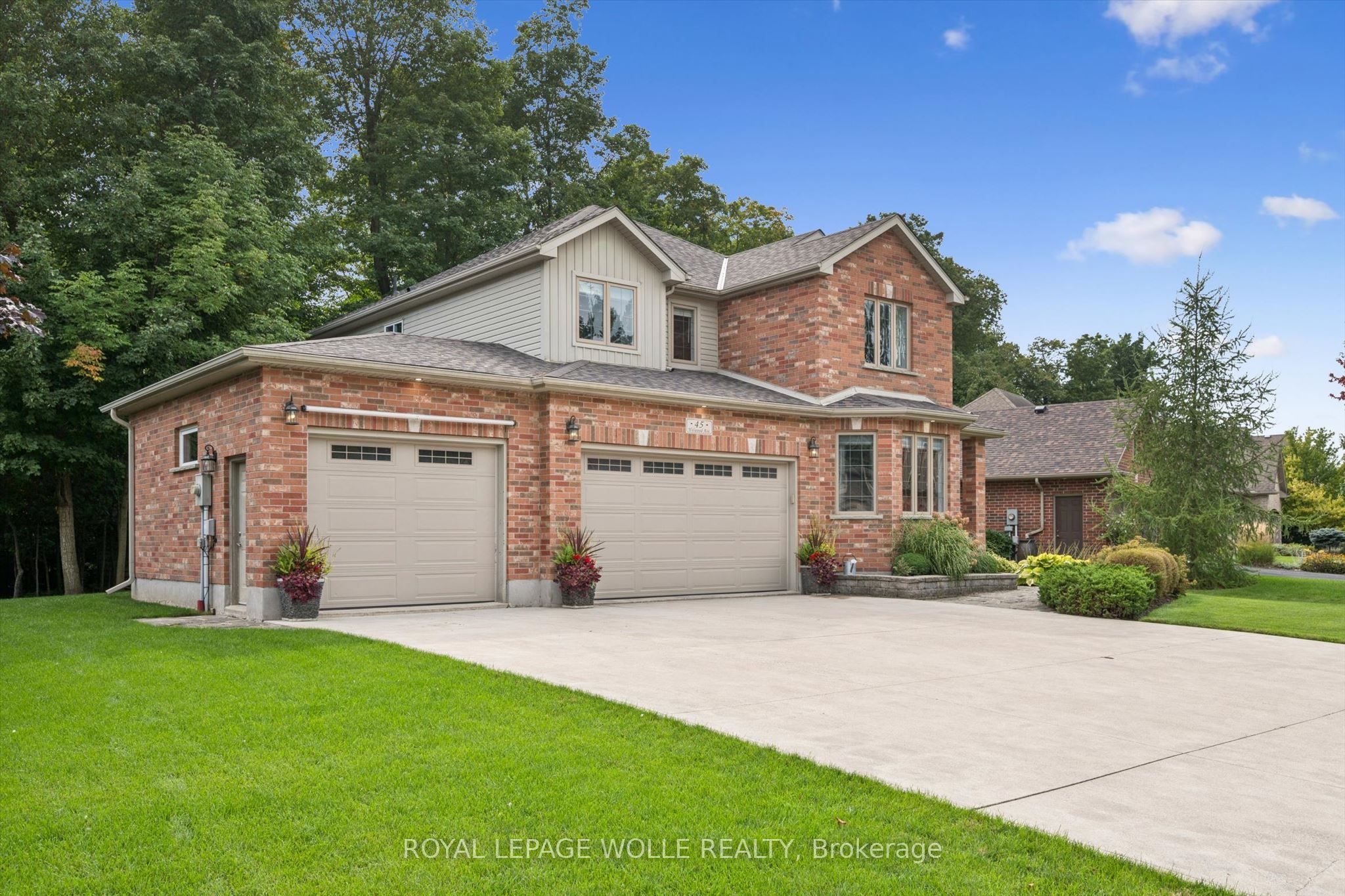 45 Welwood Avenue
