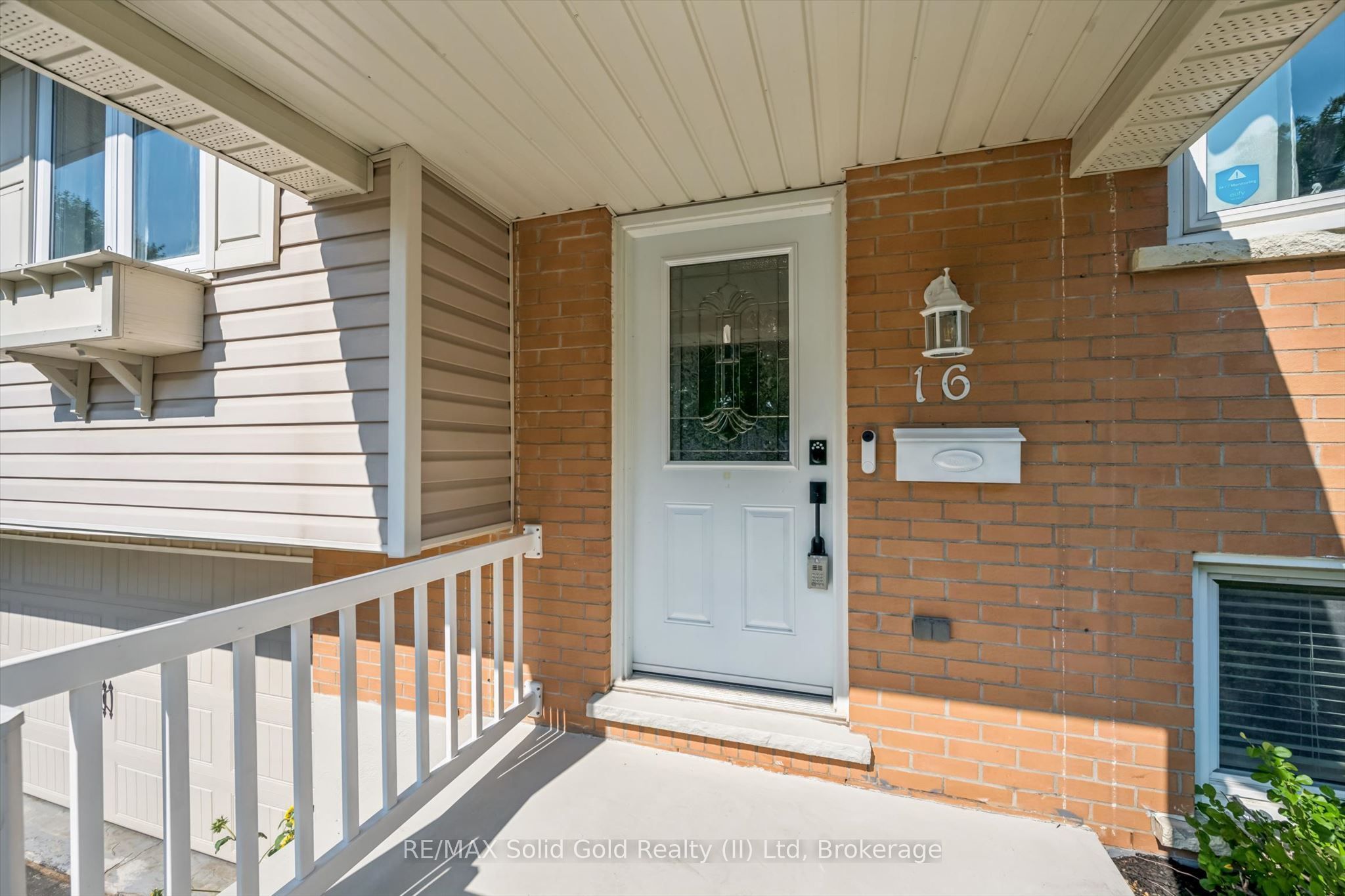 16 Nipigon Street
