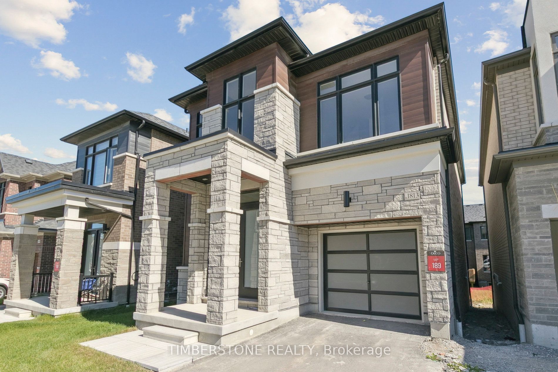 1813 Narcissus Gardens