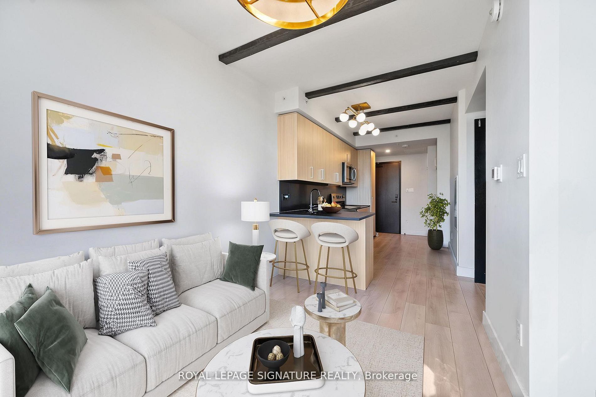 145 Columbia Street W 1135