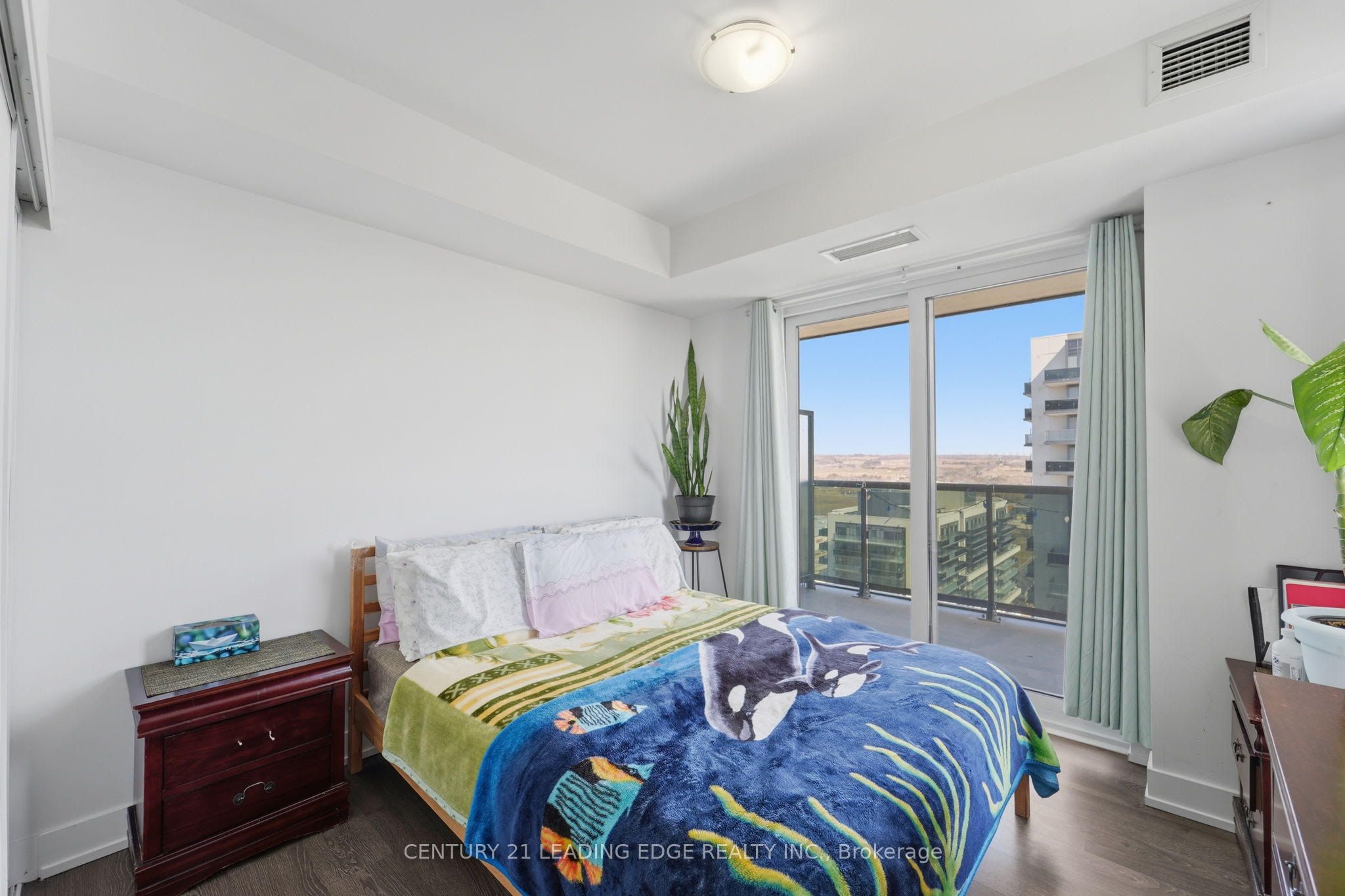 2550 Simcoe Street N 2516