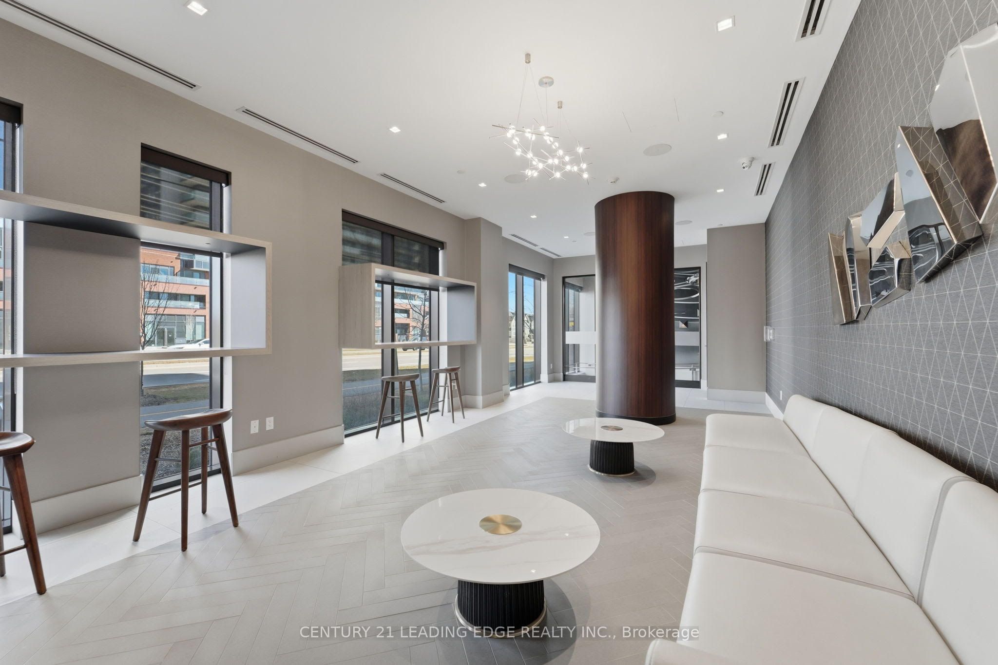 2550 Simcoe Street N 2516