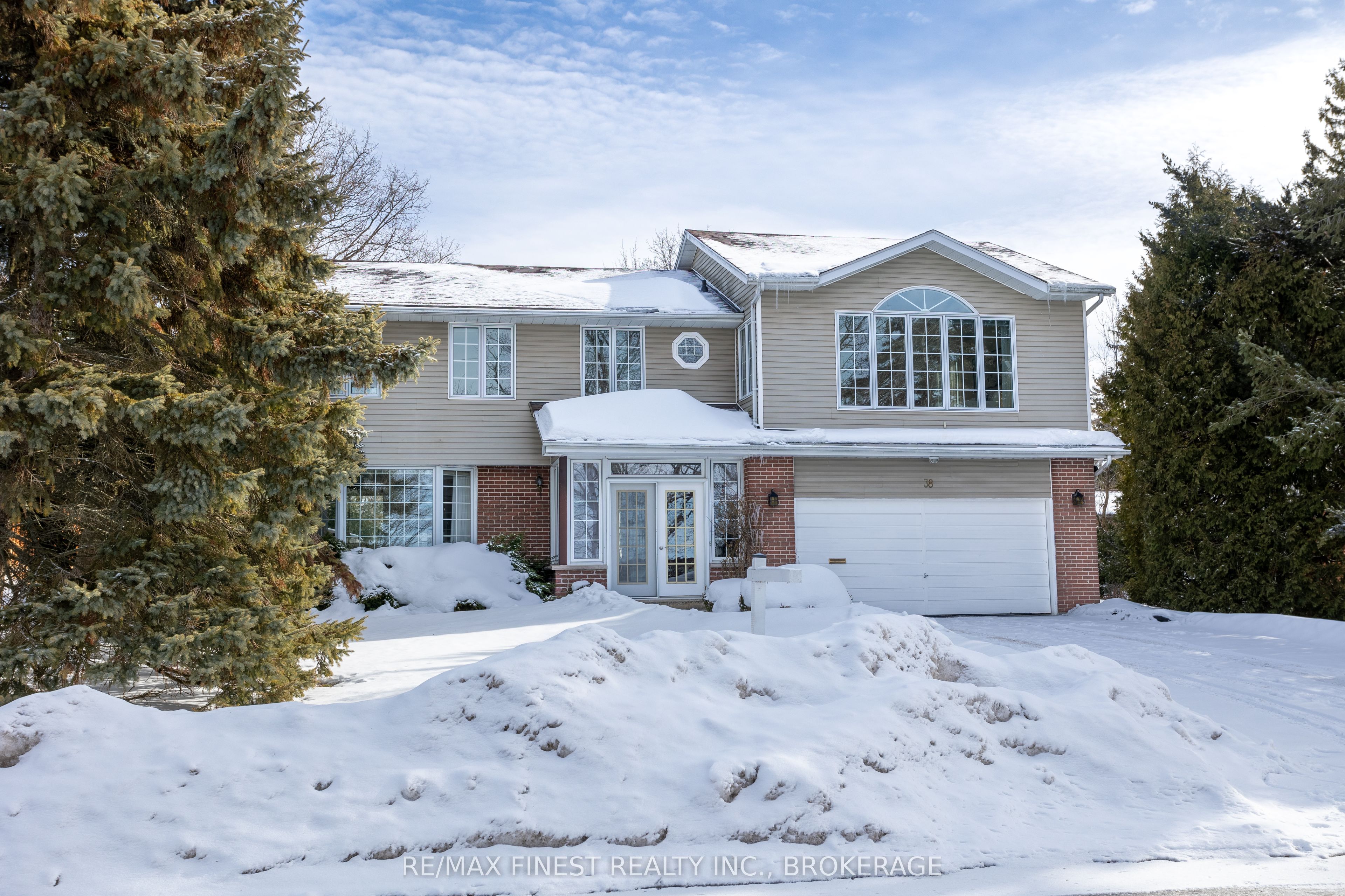 38 Lakeland Point Drive