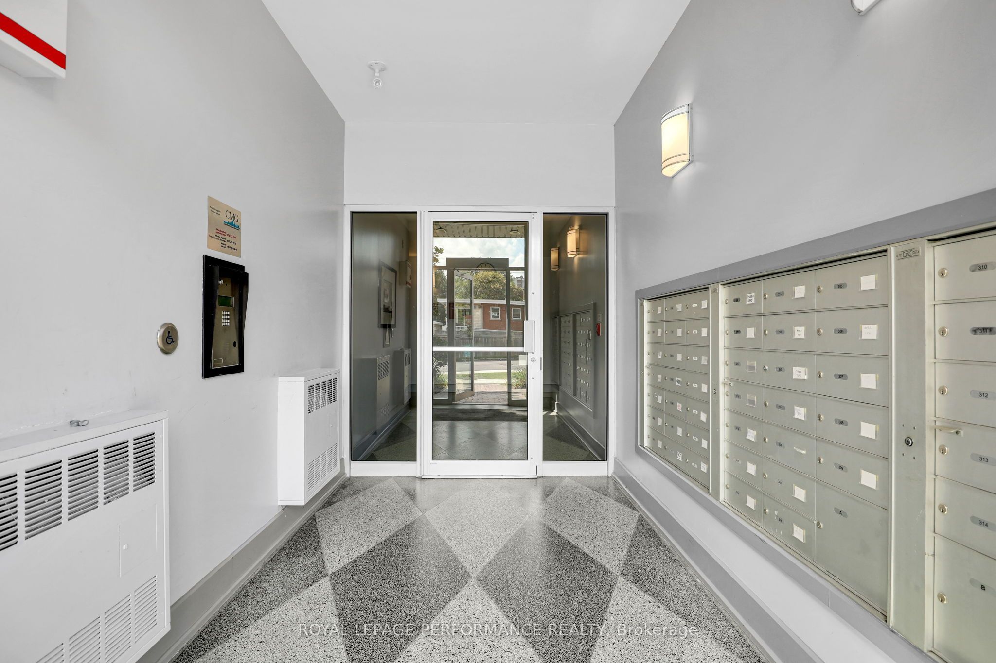 345 St. Denis Street 117
