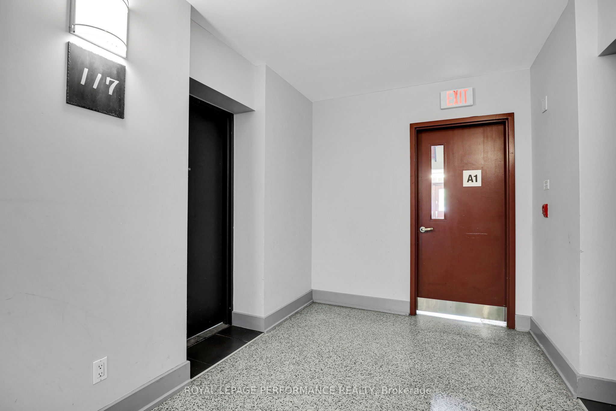 345 St. Denis Street 117