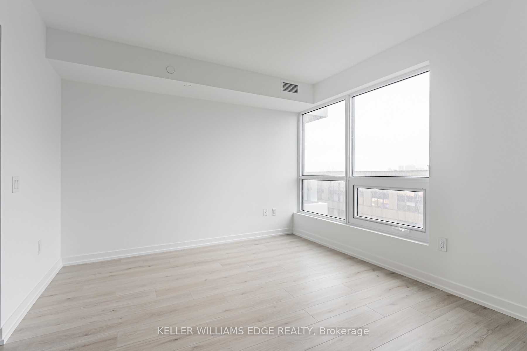 395 Bloor Street E 1307