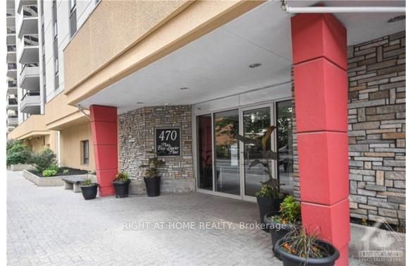 470 Laurier Avenue W 706