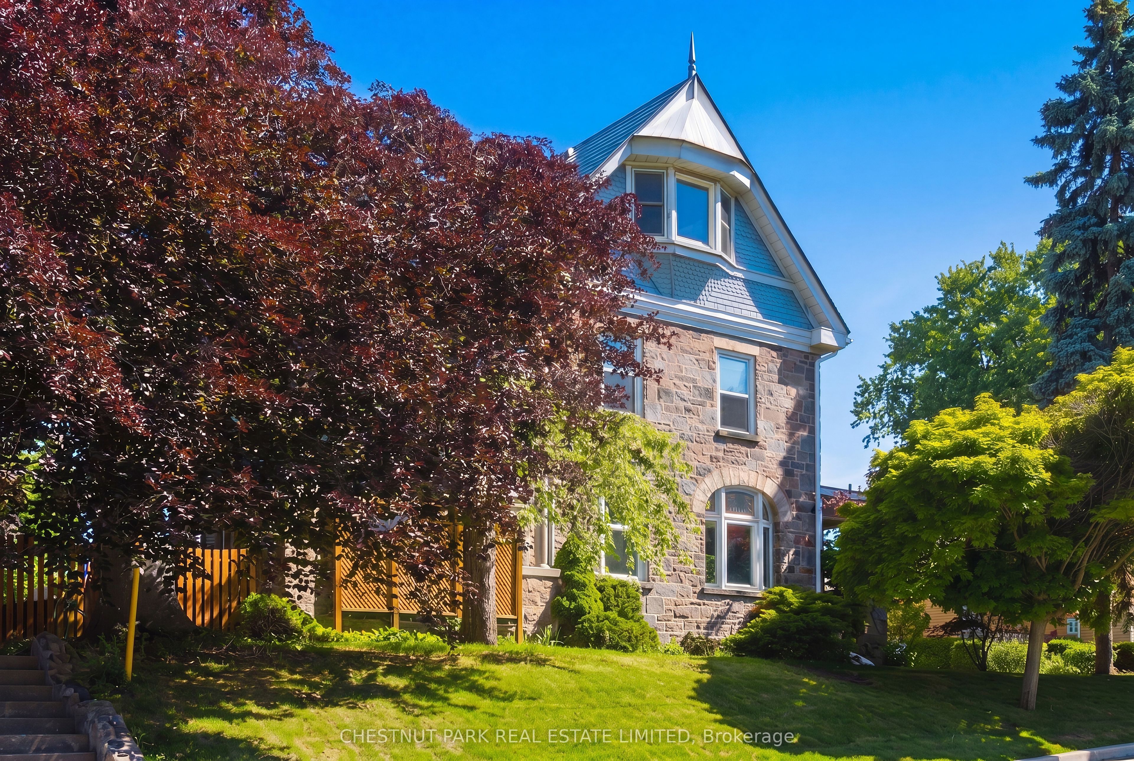 54 Bruce Street