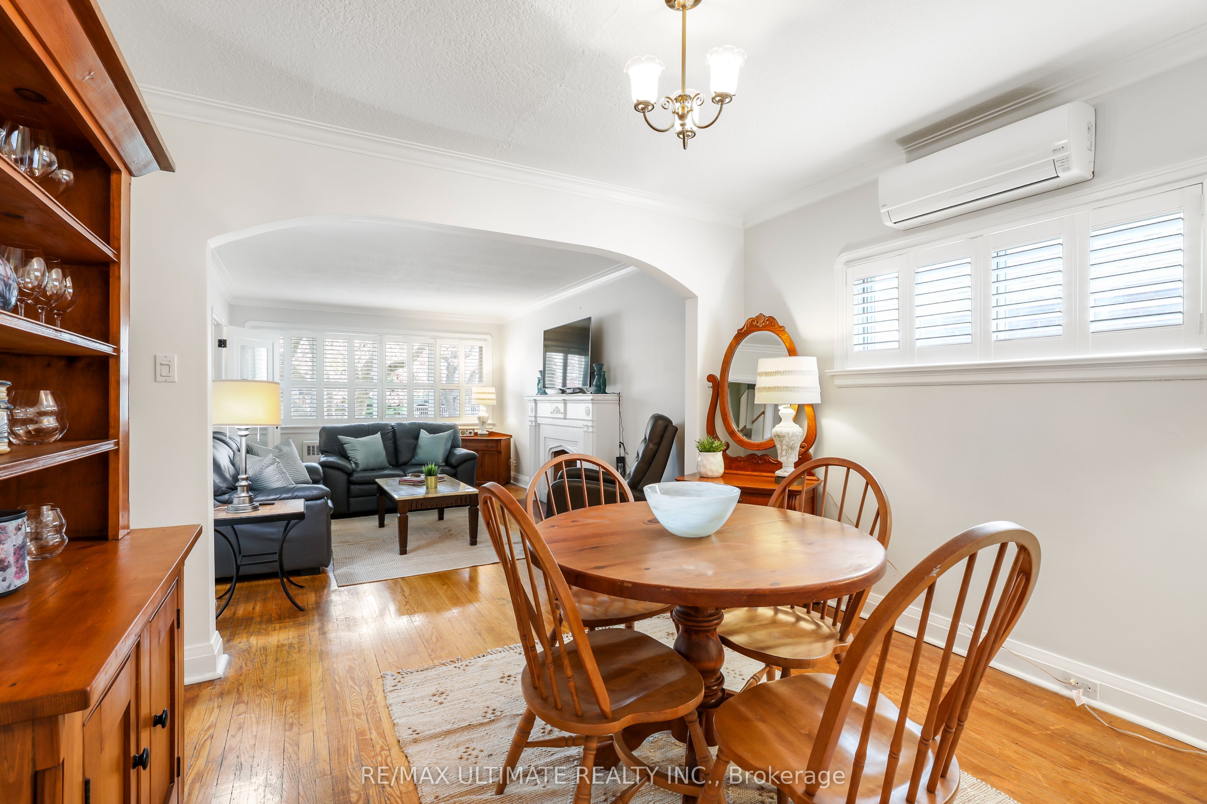 220 Parkview Hill Crescent