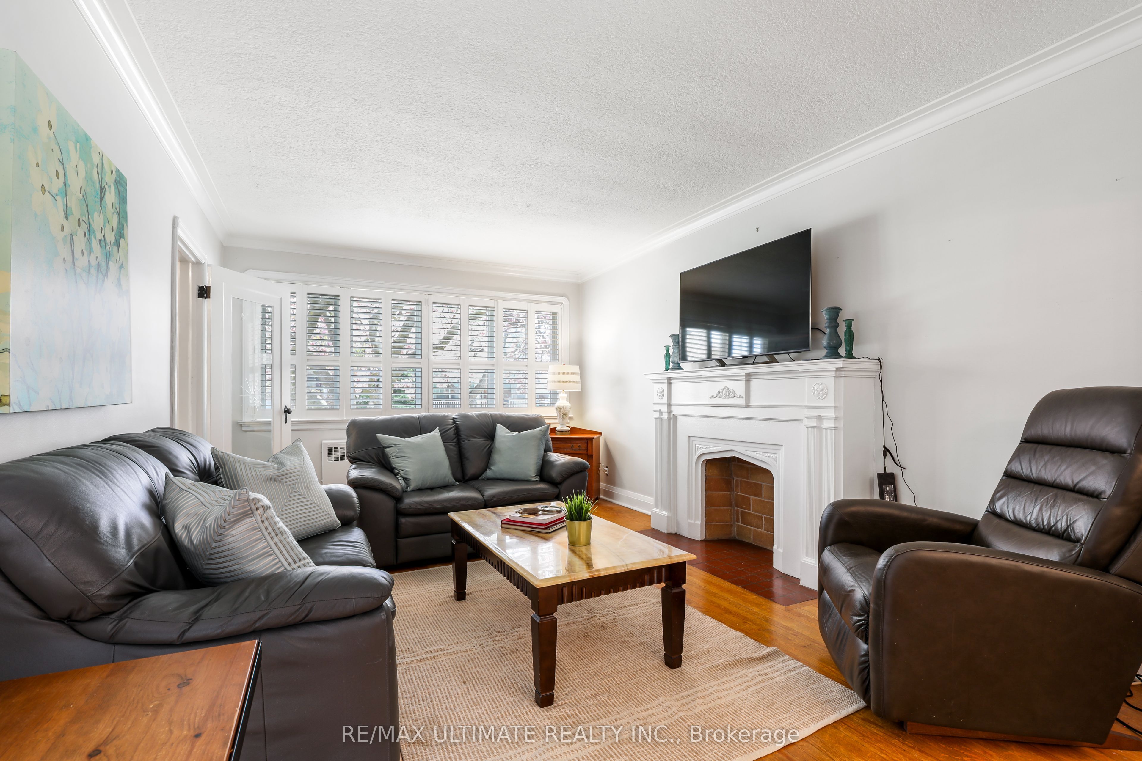 220 Parkview Hill Crescent