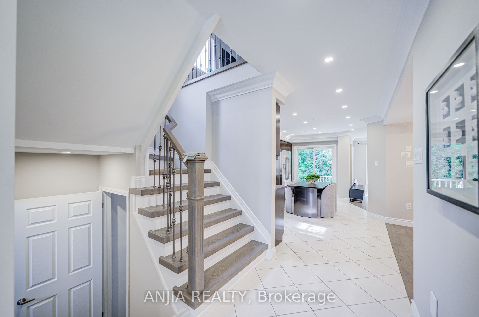30 Elmeade Lane