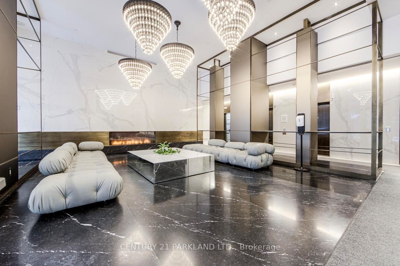 77 Shuter Street 527