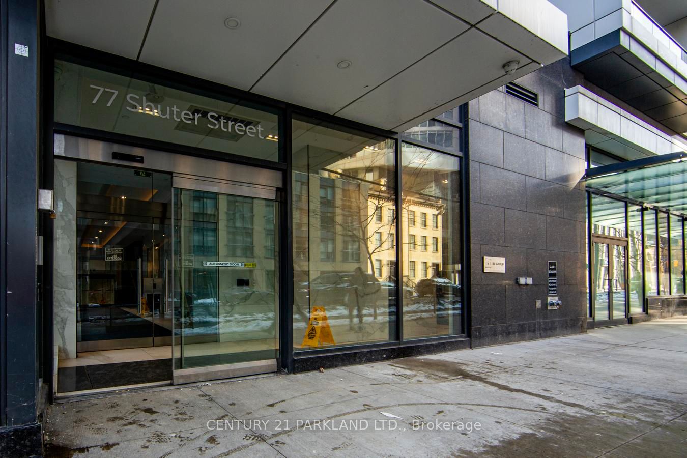 77 Shuter Street 527