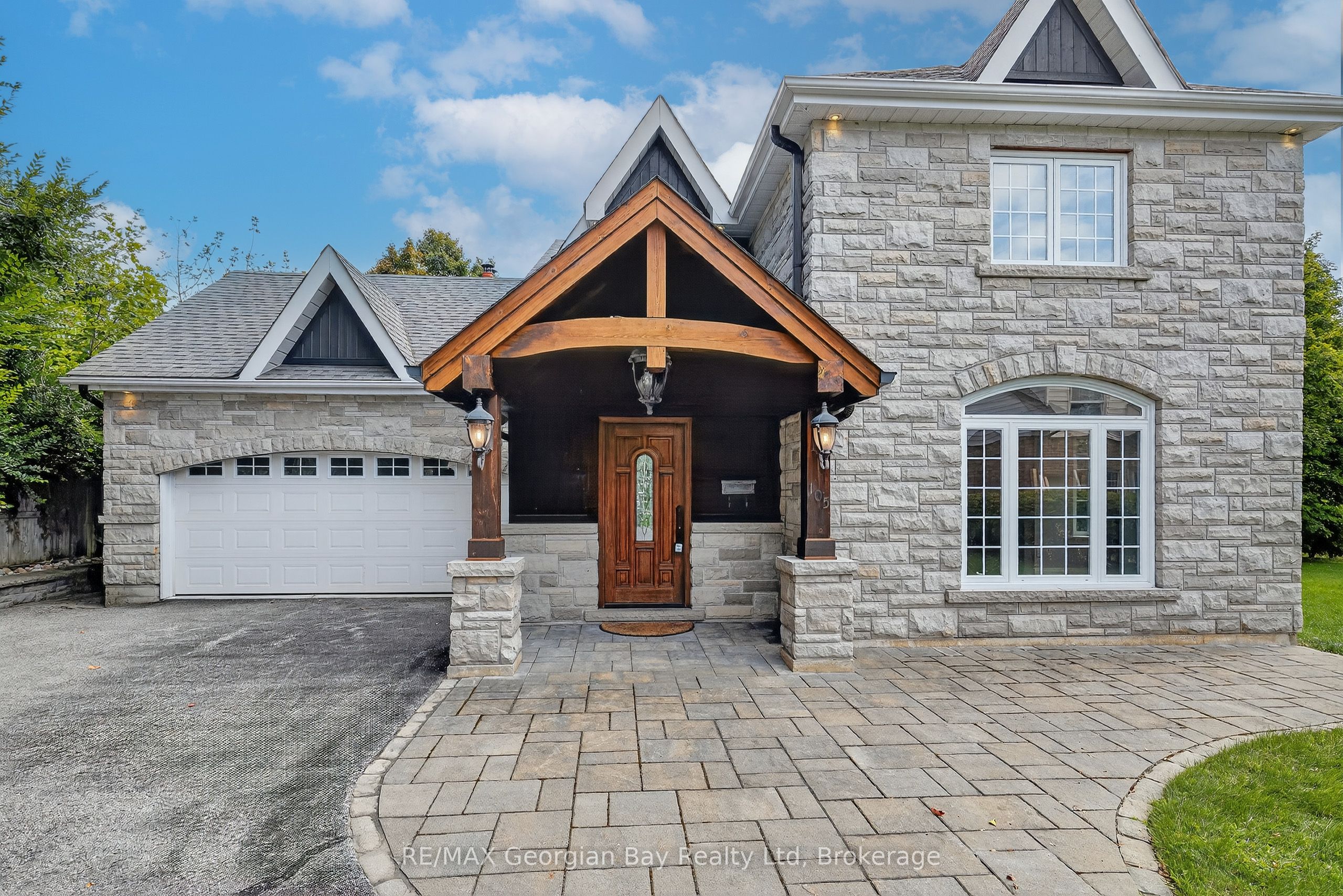 105 Duckworth Street