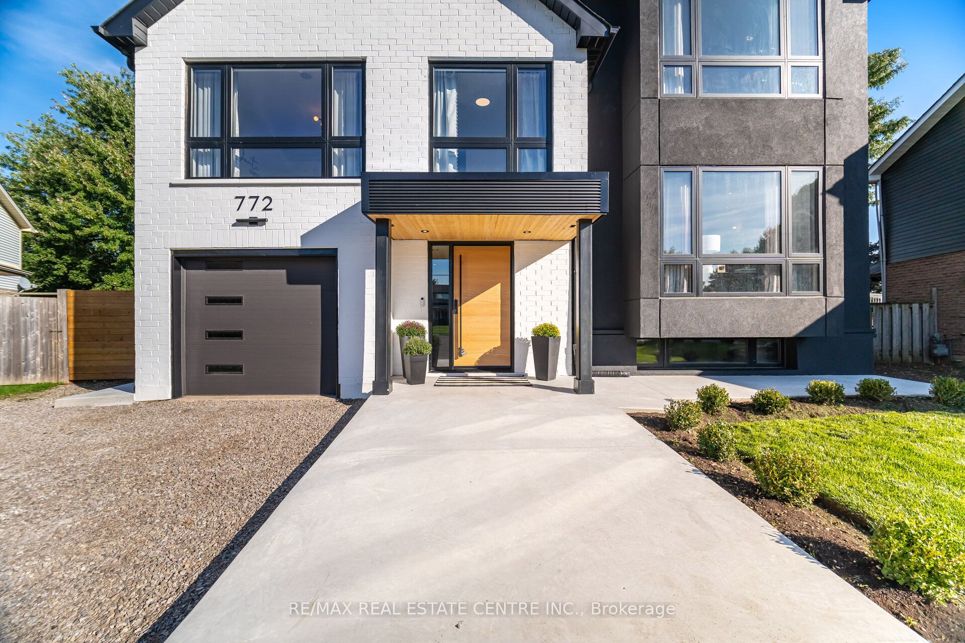 772 Banting Court