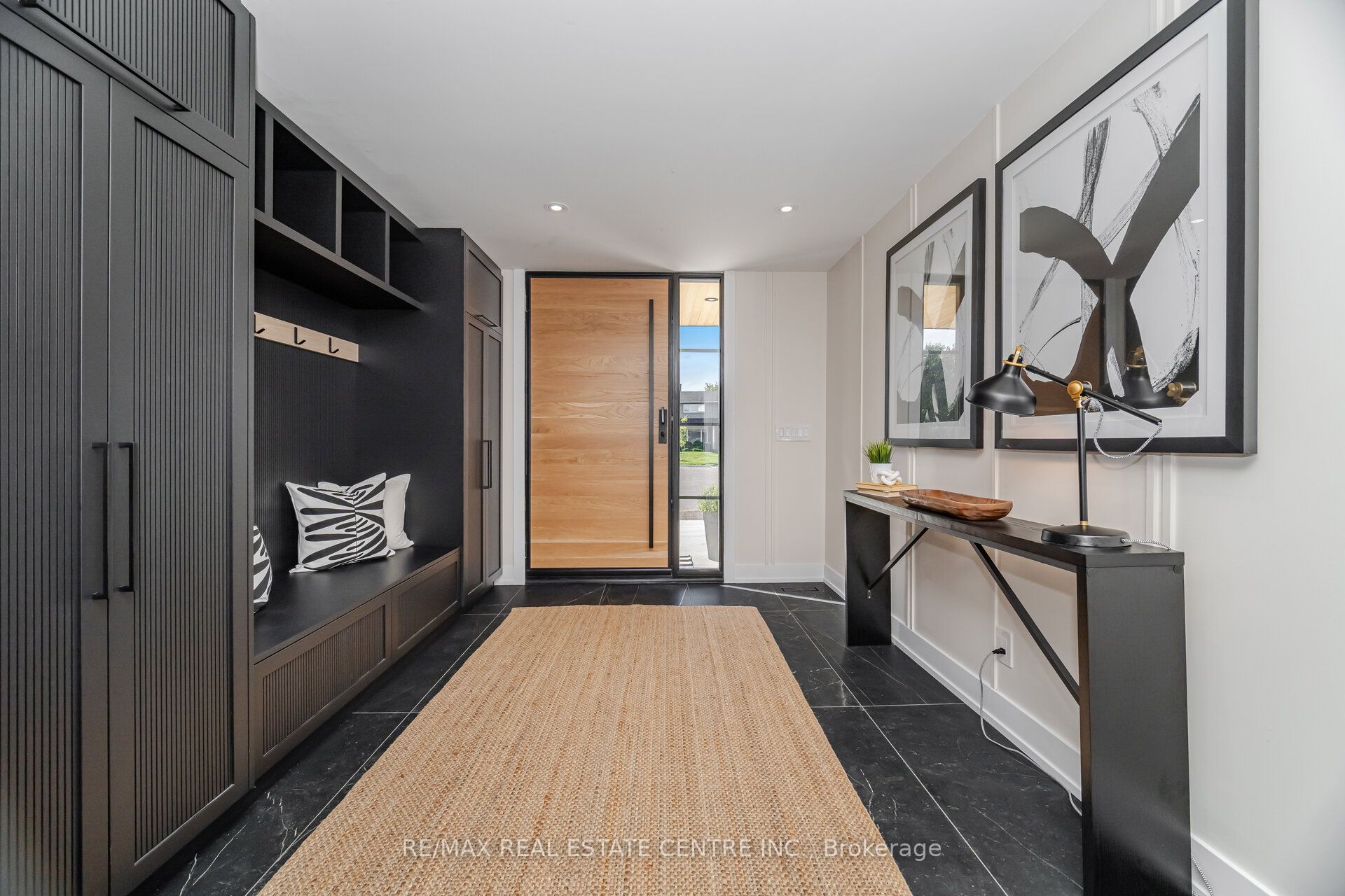 772 Banting Court