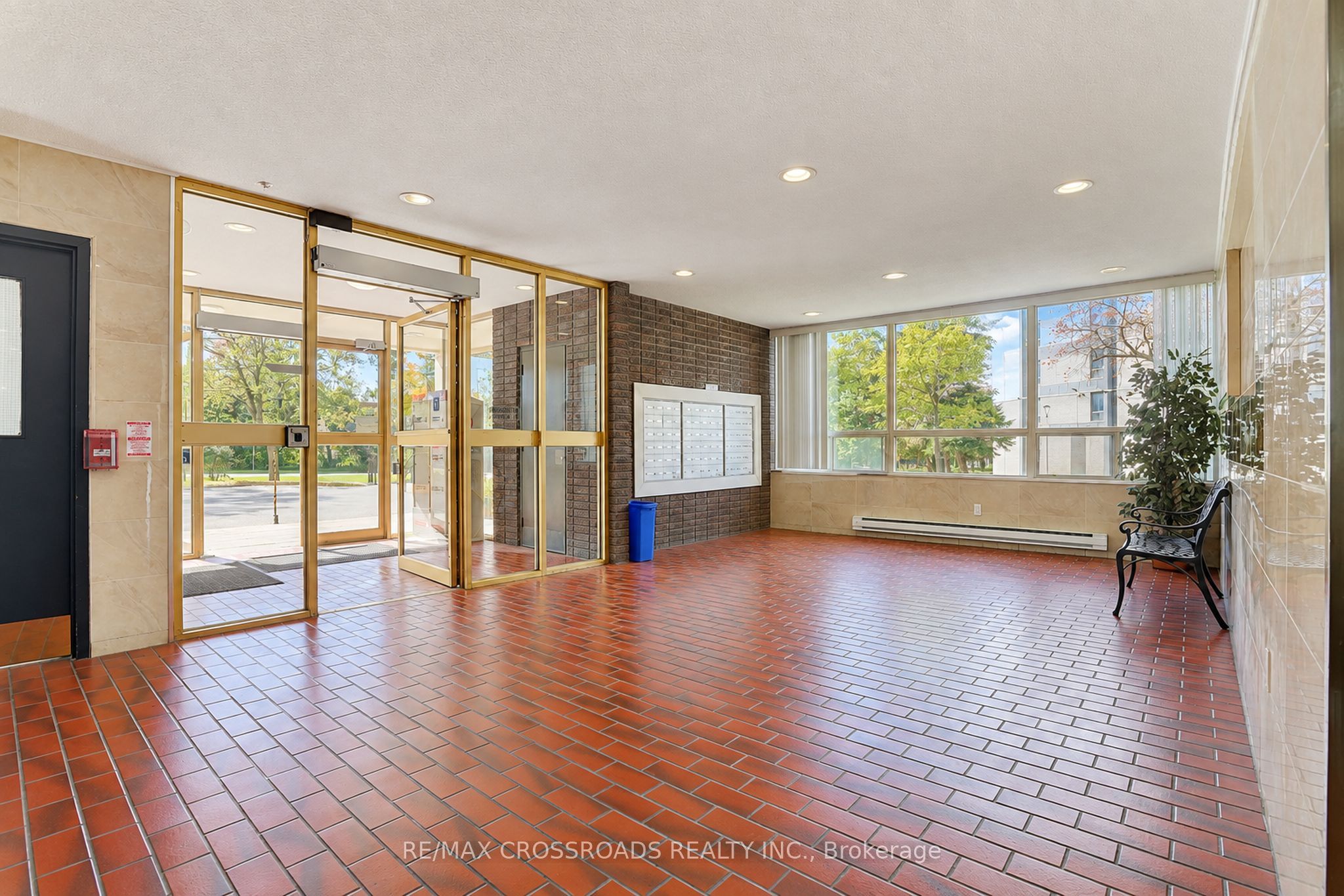 3420 Eglinton Avenue E 301