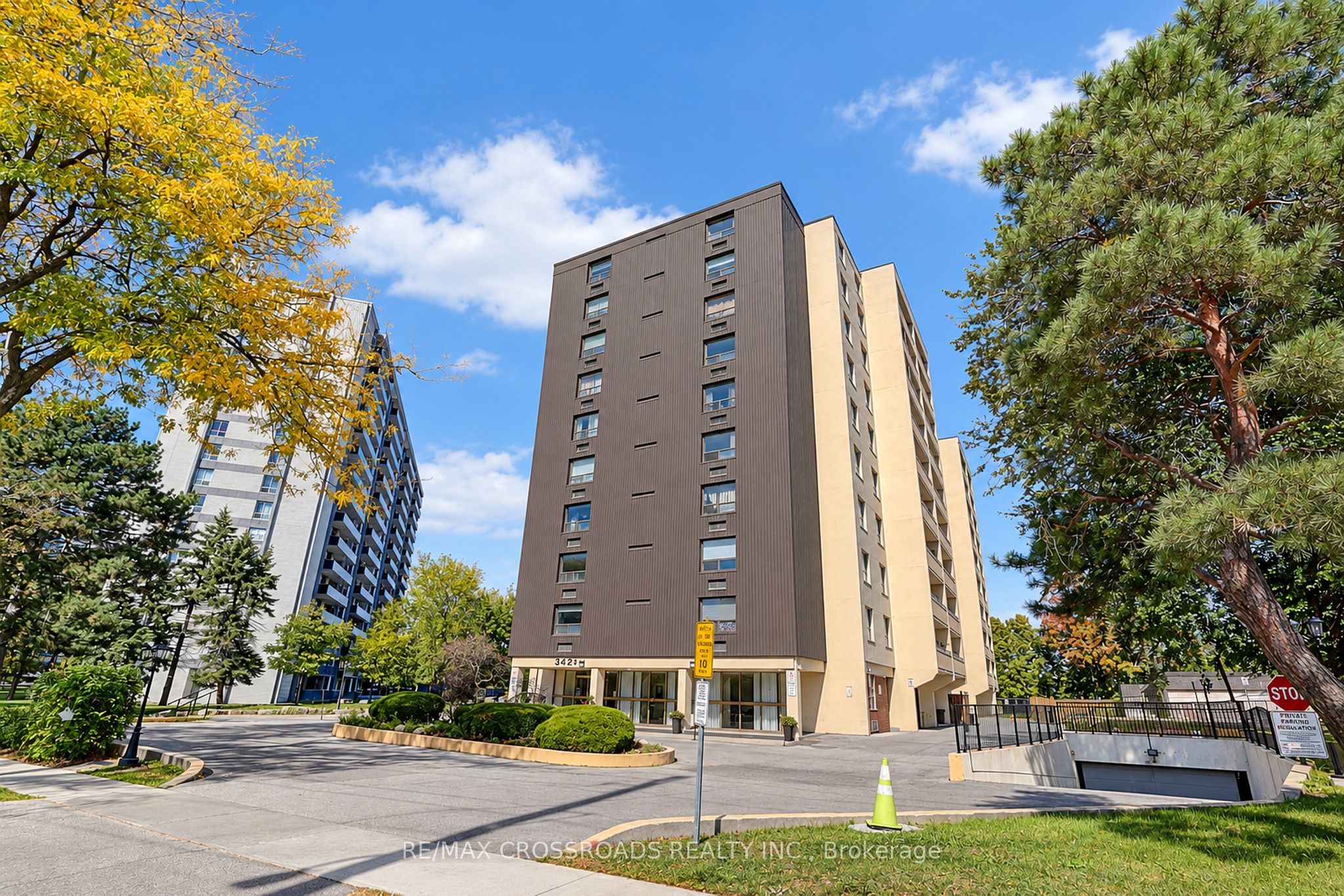 3420 Eglinton Avenue E 301