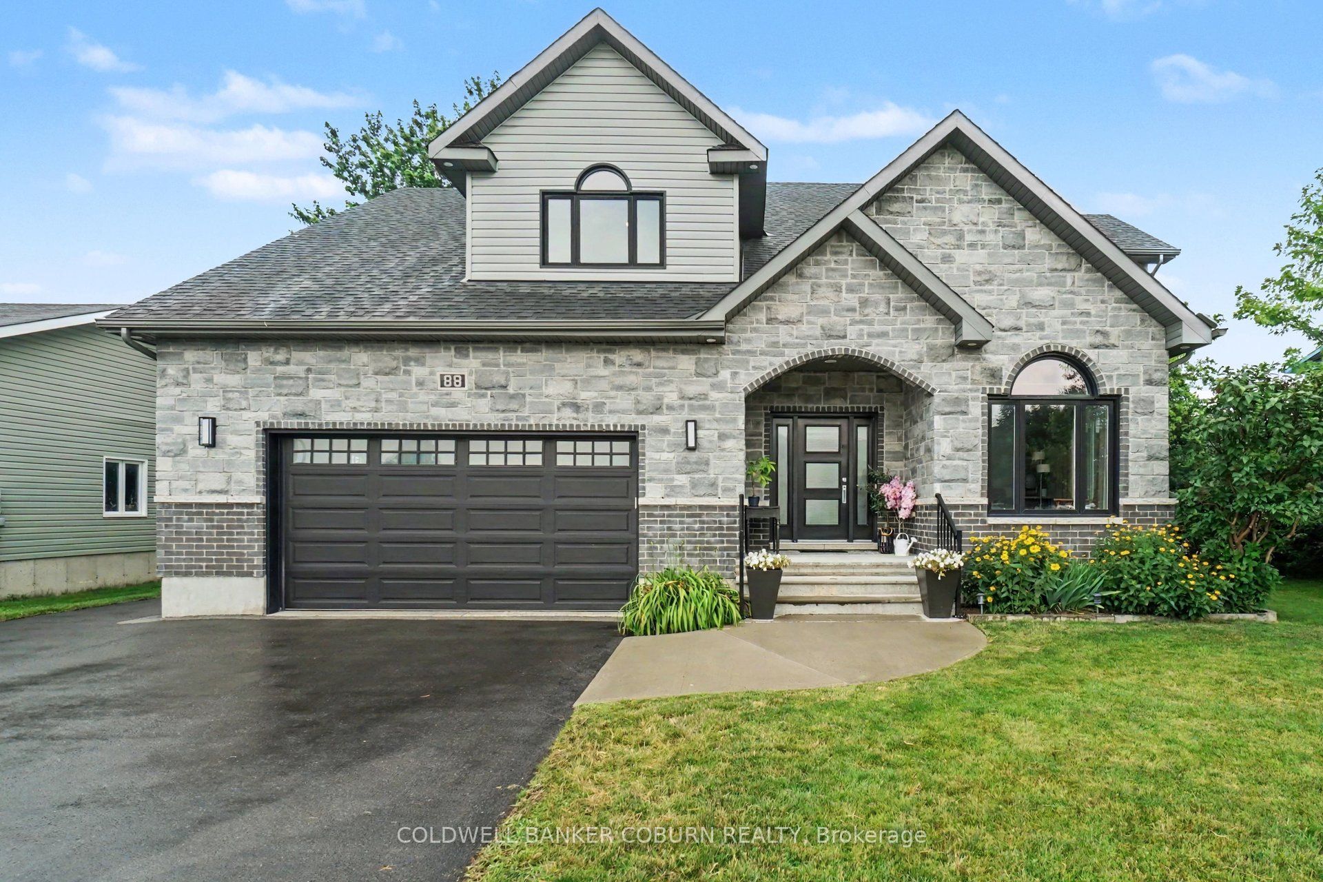 88 Tabitha Crescent