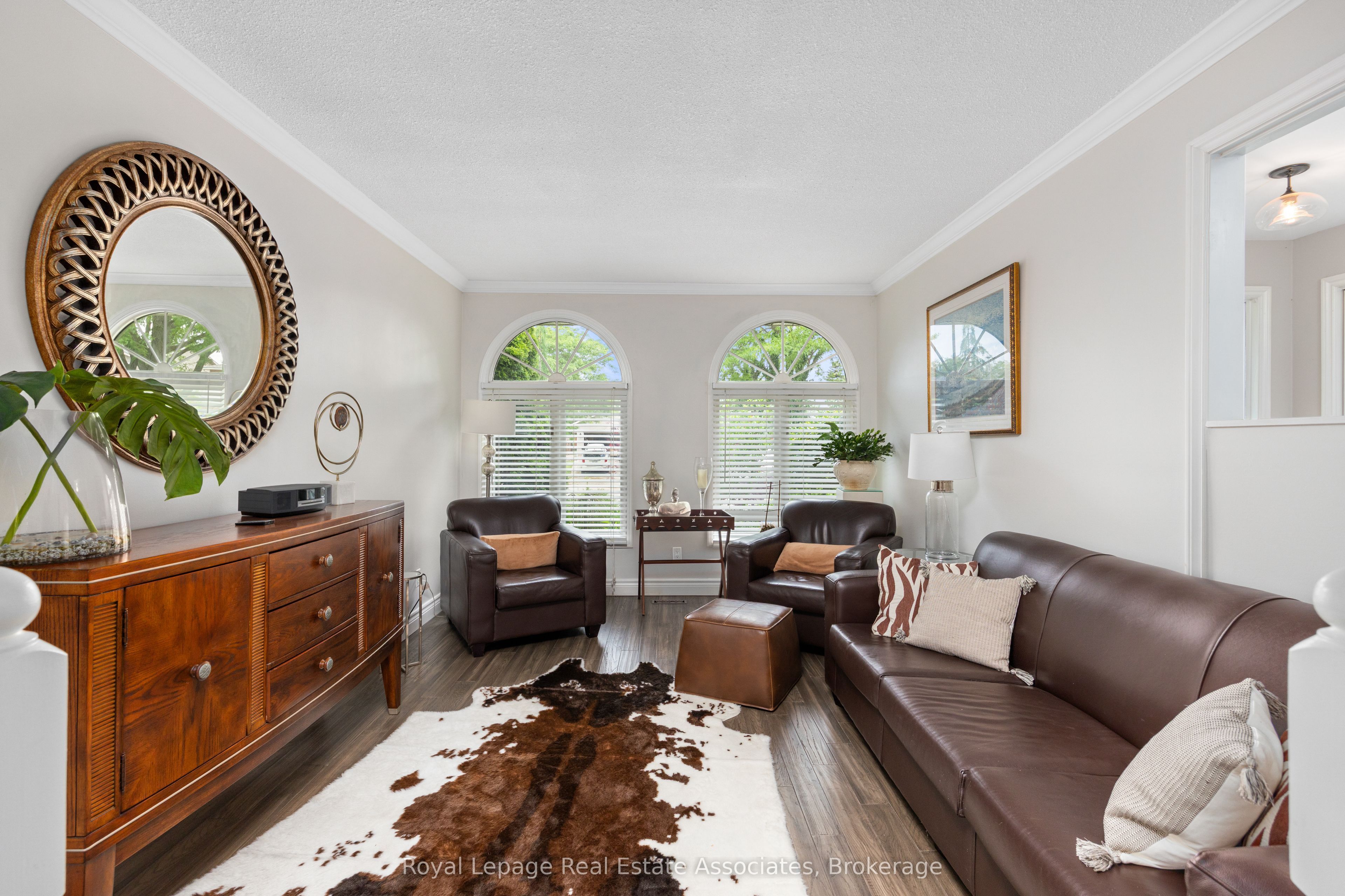 537 MATHEWMAN Crescent