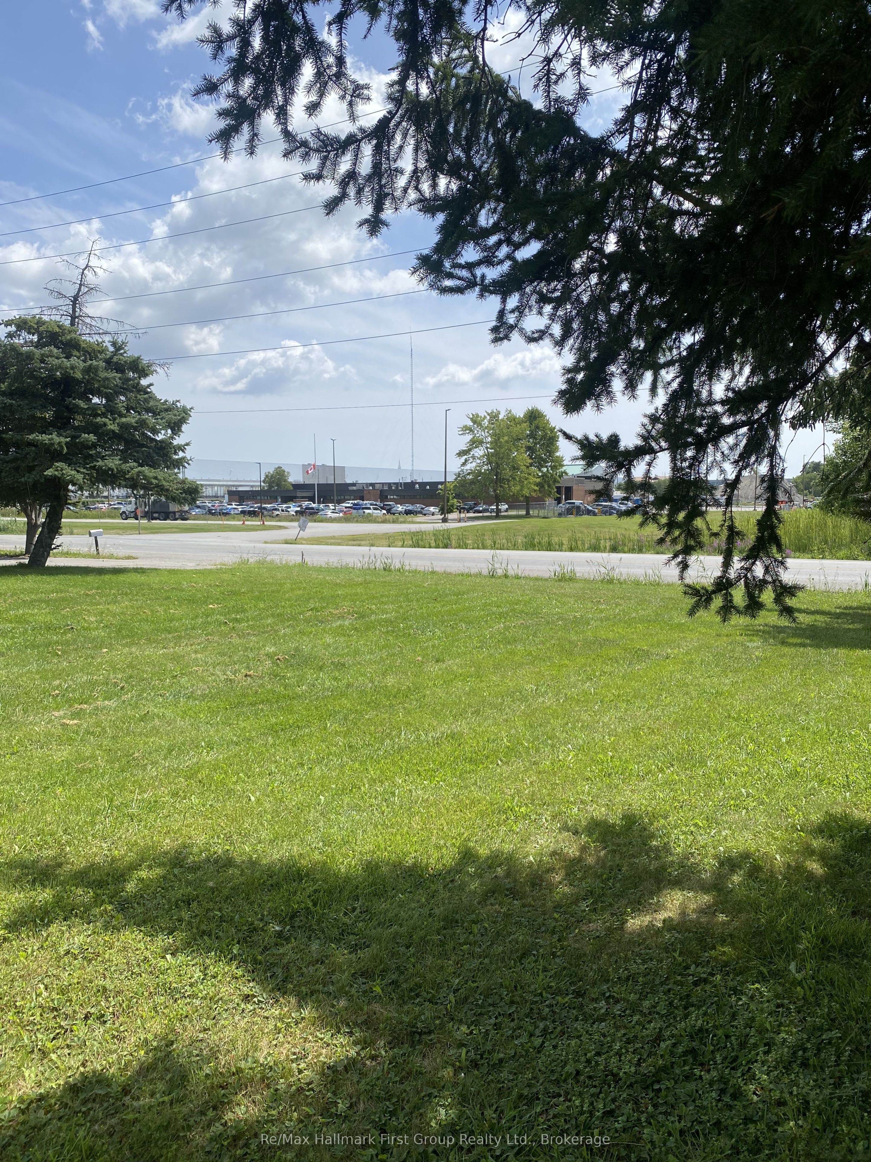 800 Conlin Road