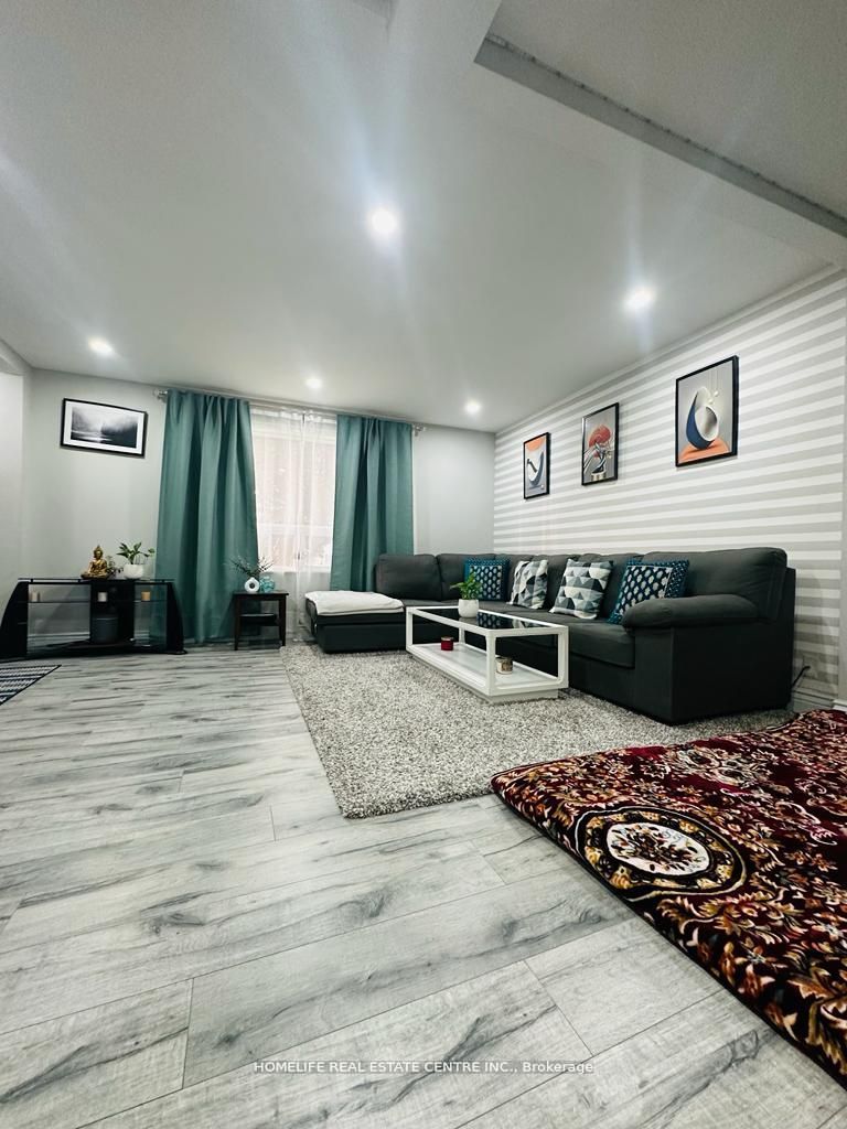 10 Parkwood Drive