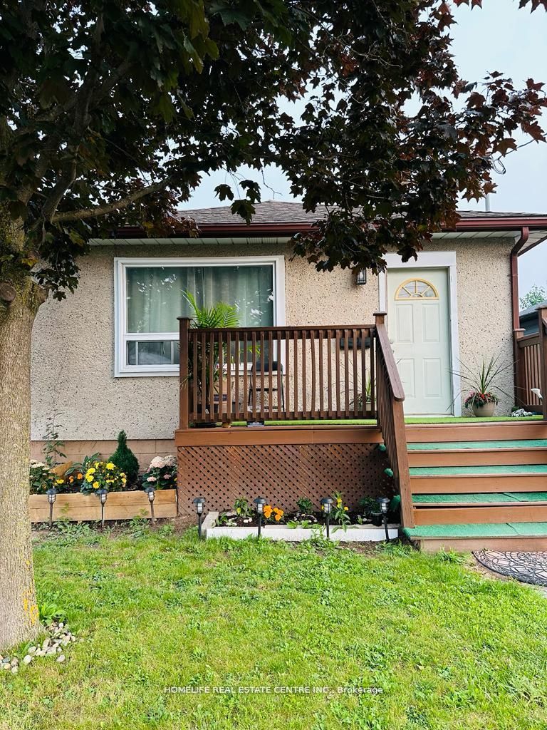 10 Parkwood Drive