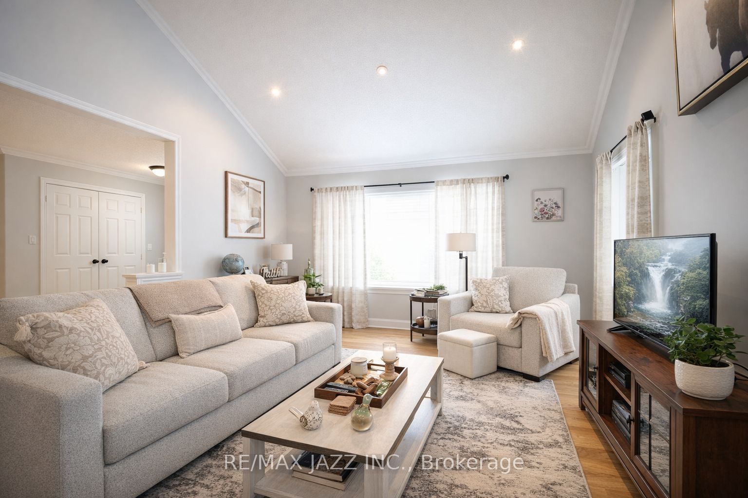 1086 Somerville Street