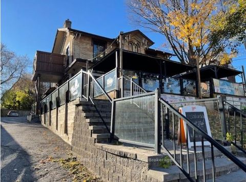 74 Main Street S Newmarket ON L3Y 3Y6