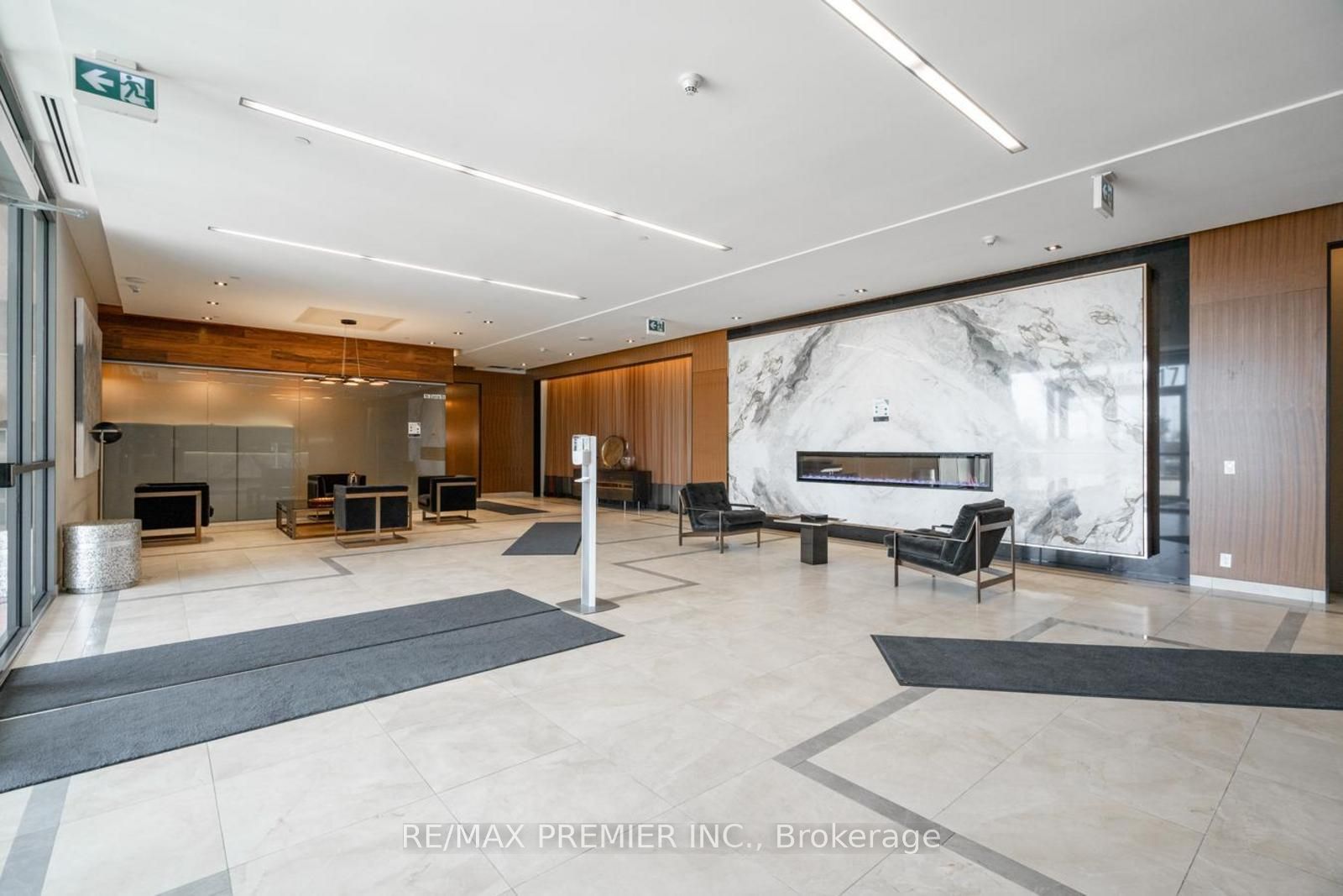 17 Zorra Street PH02 (2402)