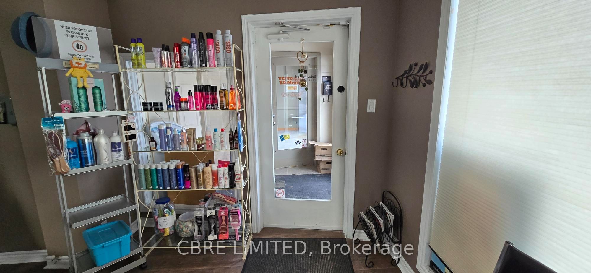 148 Waterloo Street S