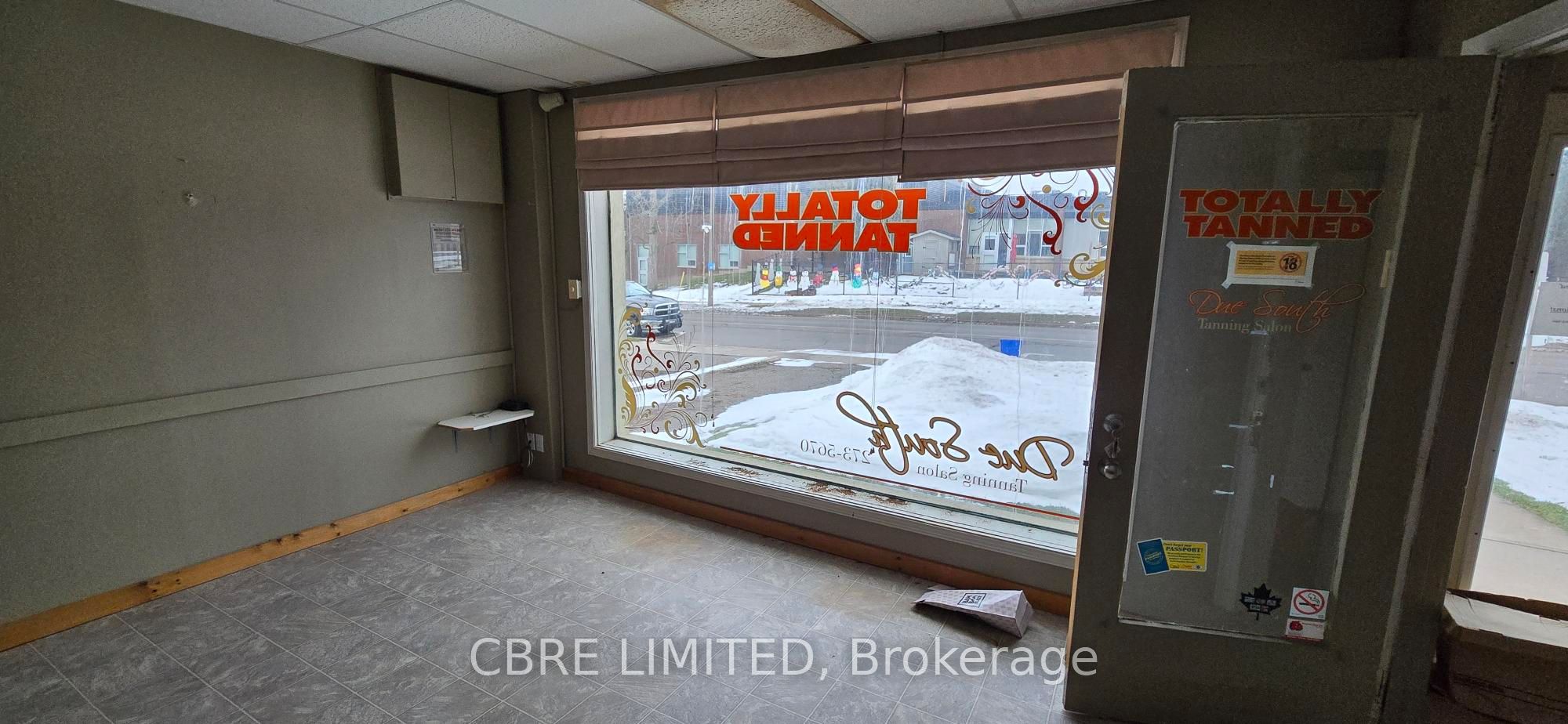 148 Waterloo Street S