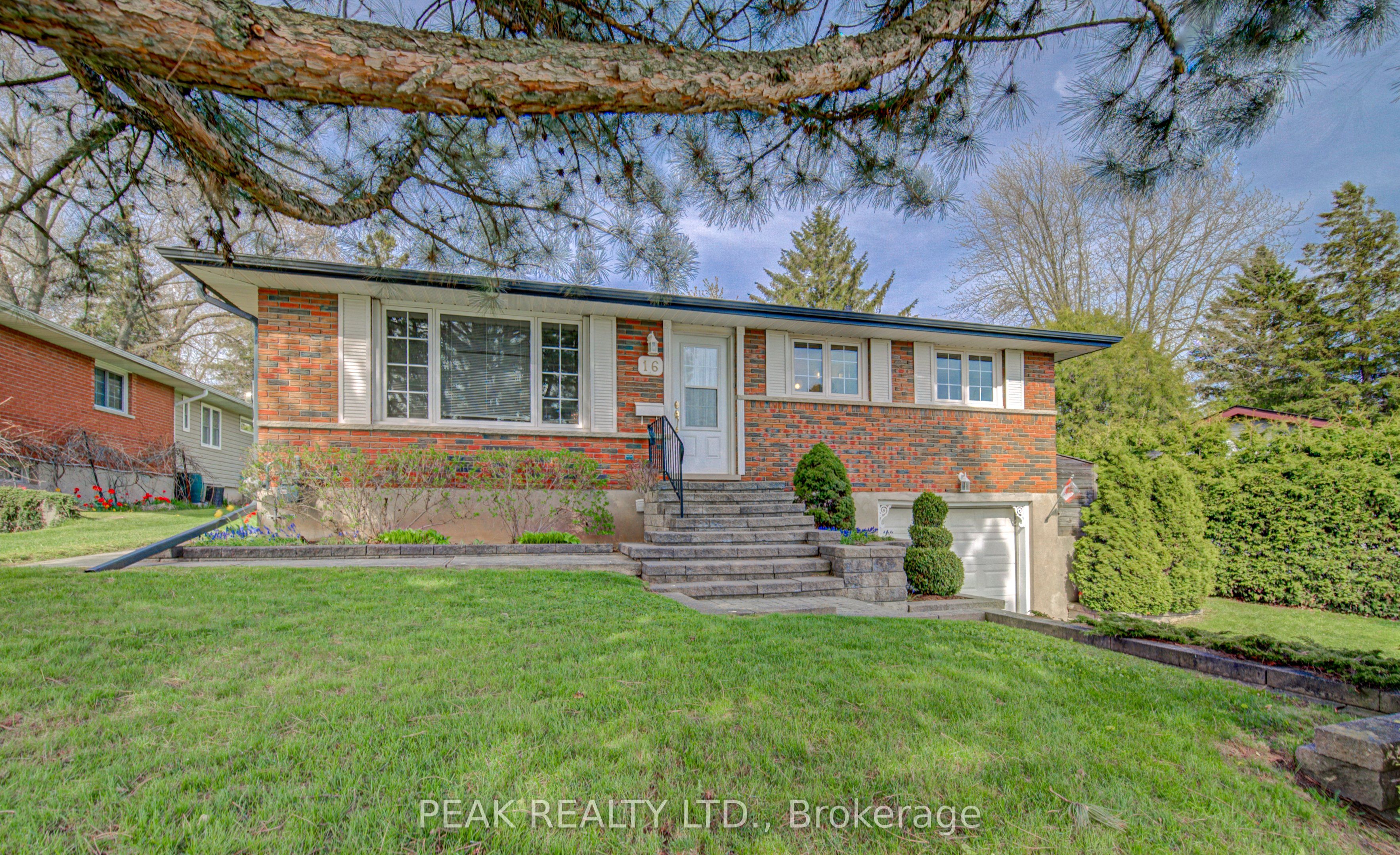 16 Centennial Crescent