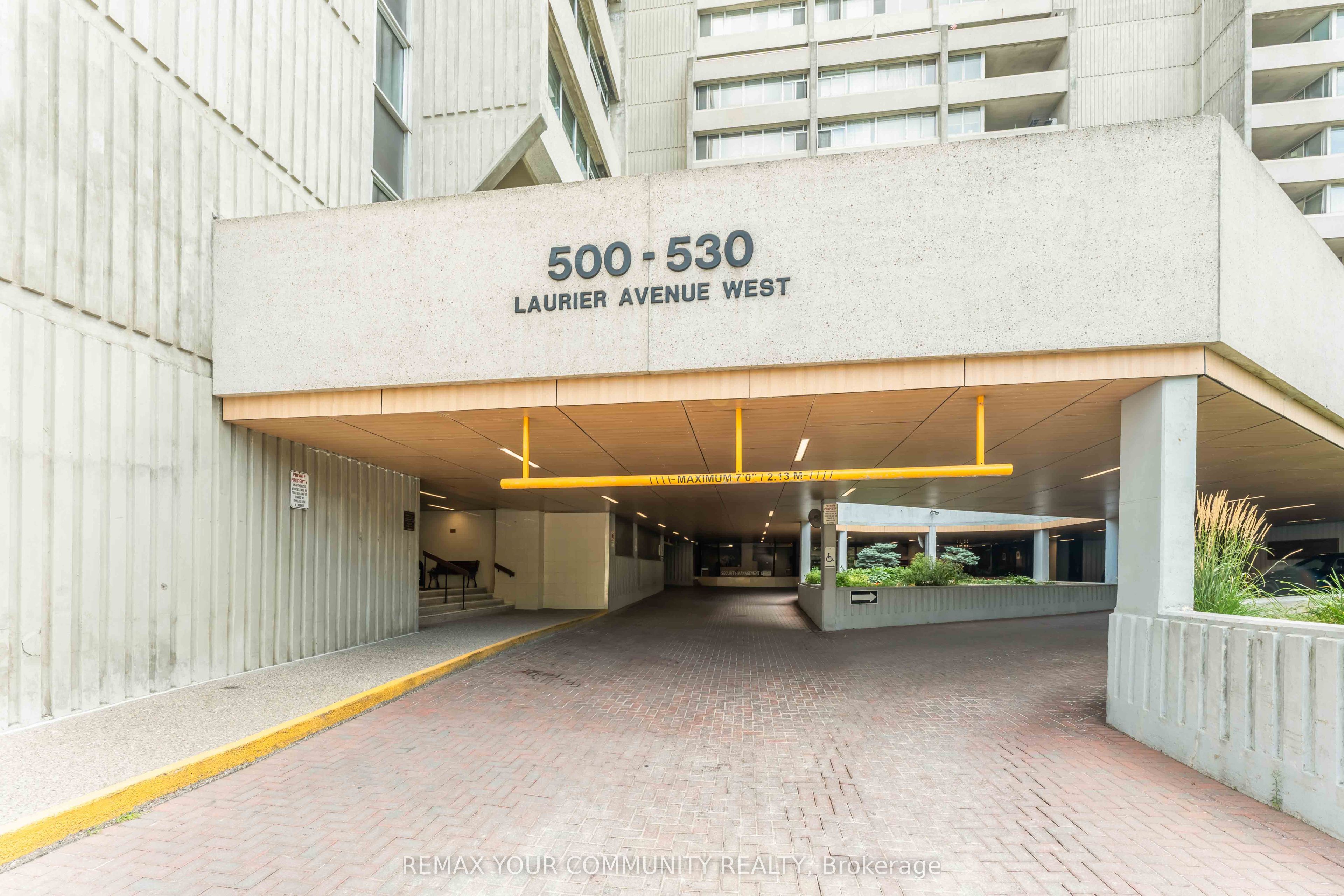 500 Laurier Avenue W 608