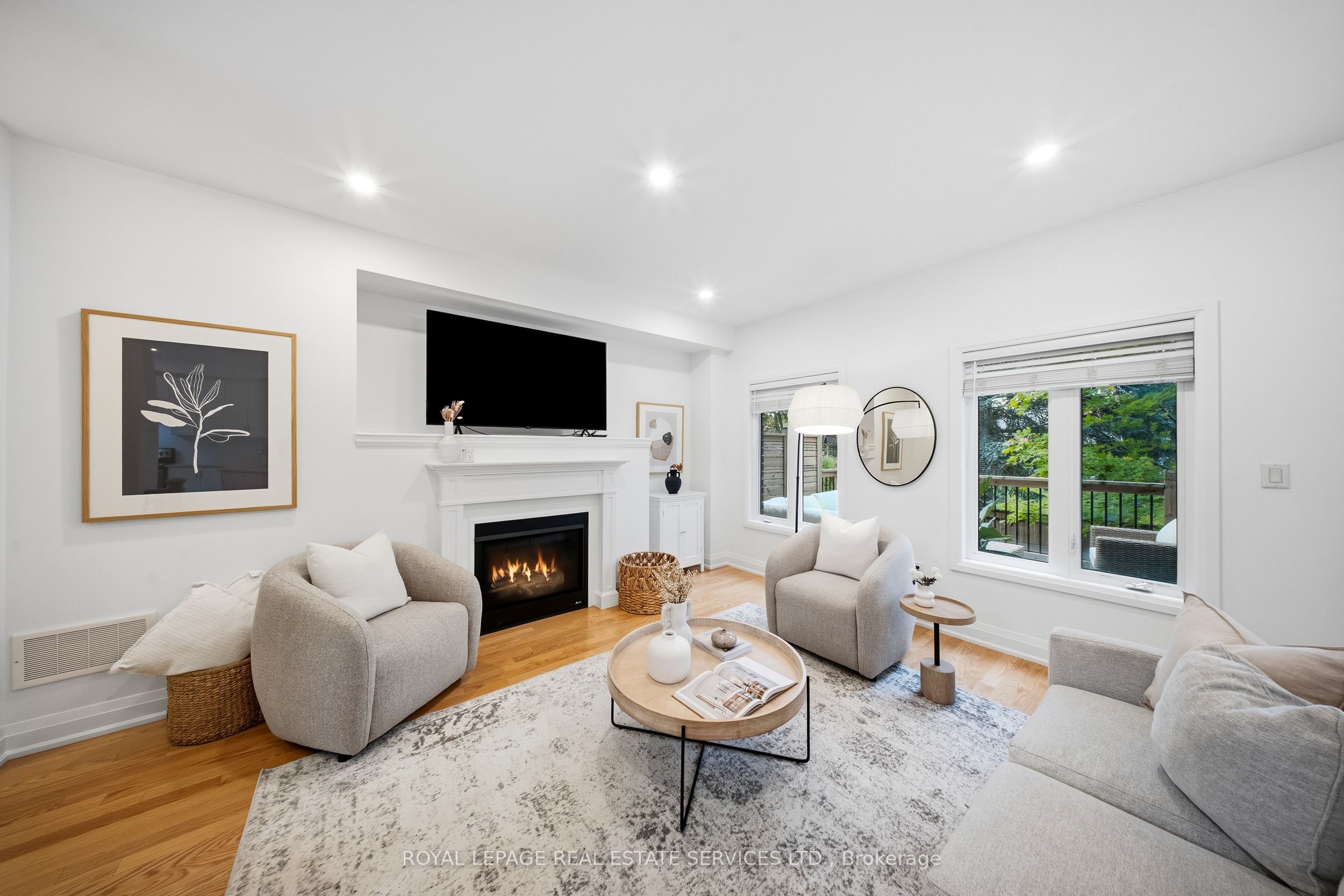 1233 Azinger Lane