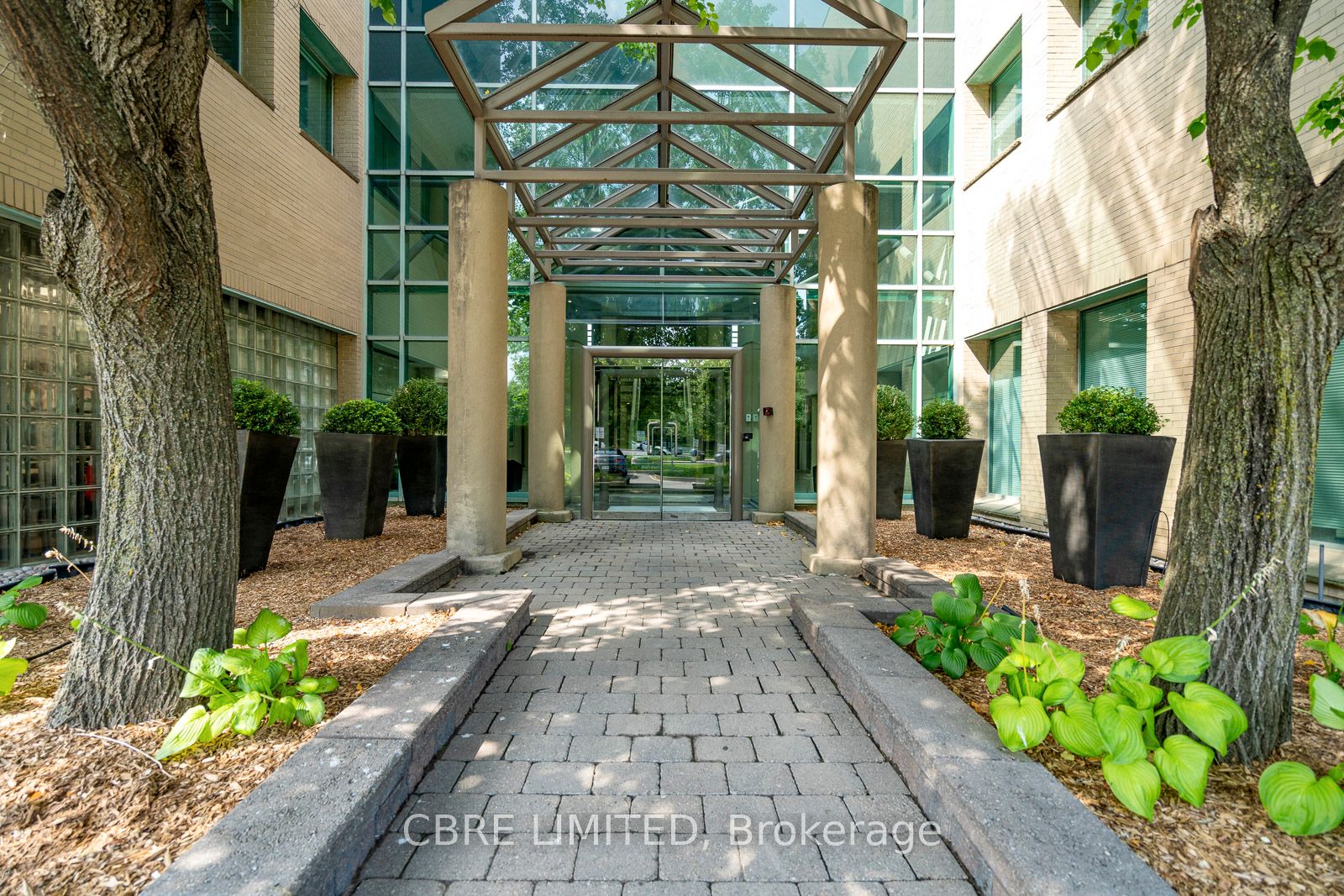 3190 Steeles Avenue E