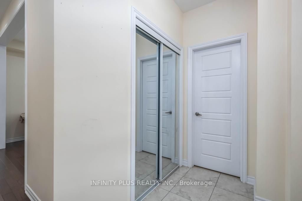 51 Santo Court W